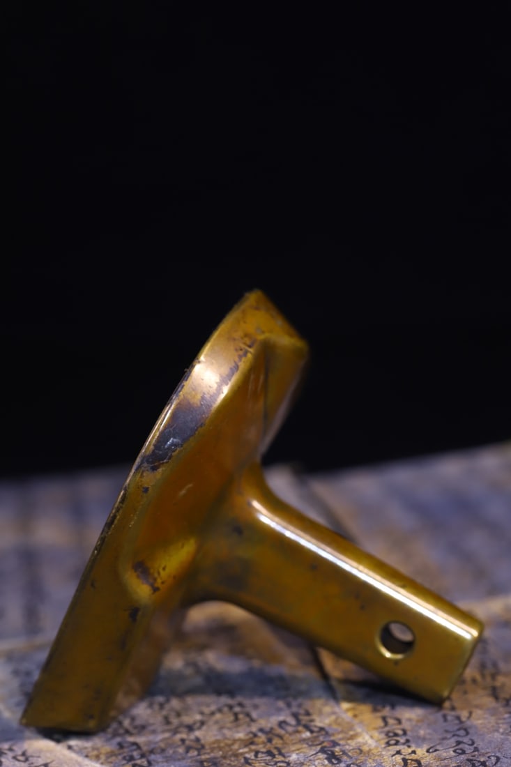 An Exquisite Bronze Buddha Statue Pattern Ornament - 5