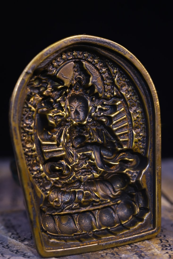 An Exquisite Bronze Buddha Statue Pattern Ornament - 6