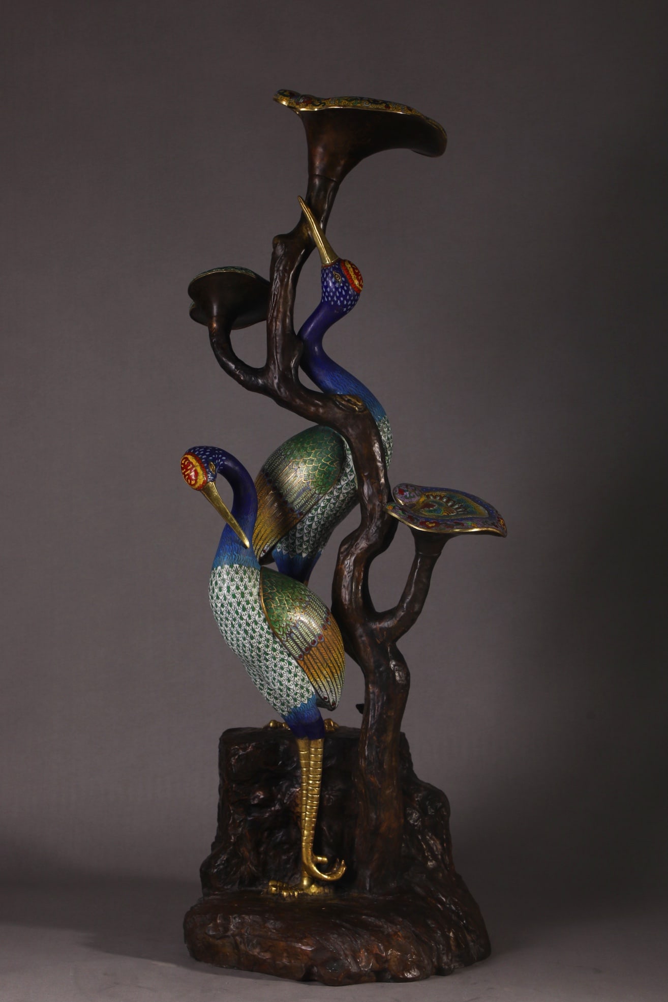 An Exquisite Cloisonne Crane Ornament: An Exquisite Cloisonne Crane Ornament Qing Dynasty, China Qianlong Six-character Mark Size:107cmx42cm Weight:35.6kg (The Dimensions Of All Batches Are Manually Measured.If You Need More Detailed