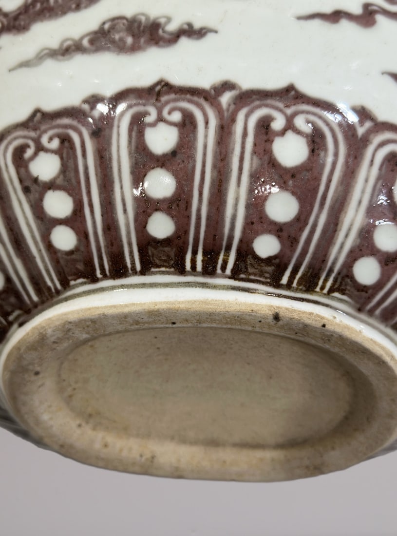 An Exquisite Underglaze-Red Dragon Pattern Lotus Pattern Vase - 8