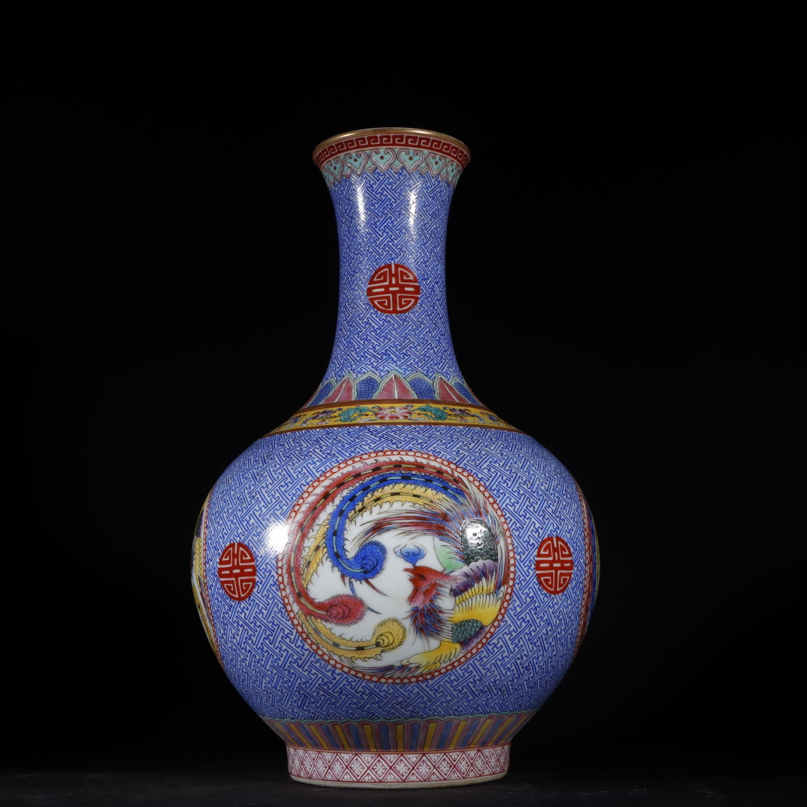 An Exquisite Famille-Rose Phoenix Pattern Vase - 5