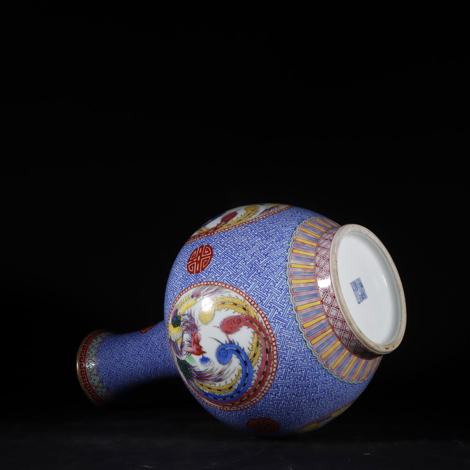 An Exquisite Famille-Rose Phoenix Pattern Vase - 7