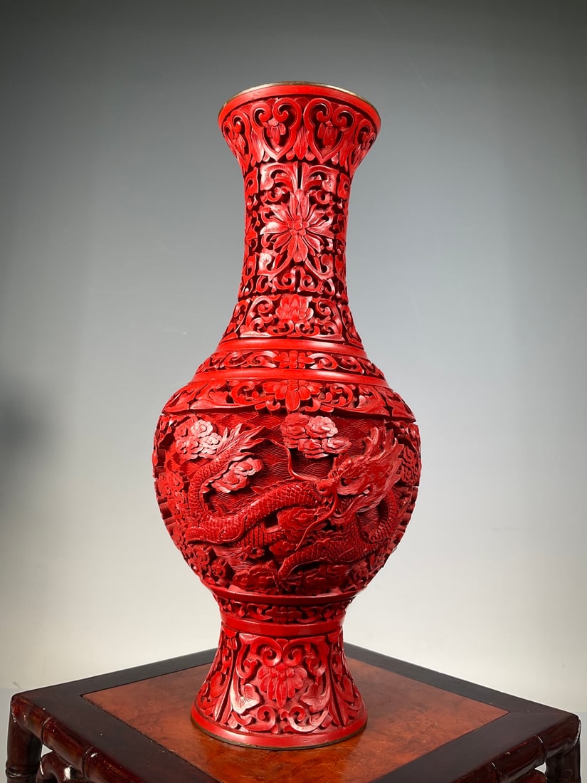 An Exquisite Bronze Carved Red Lacquer Dragon Pattern Flower Pattern Vase (1 of 7)