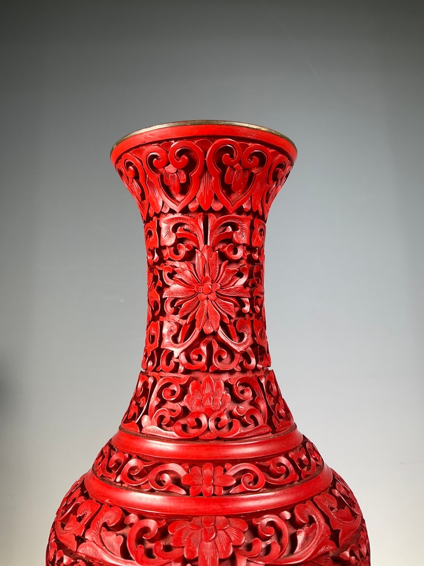 An Exquisite Bronze Carved Red Lacquer Dragon Pattern Flower Pattern Vase - 3