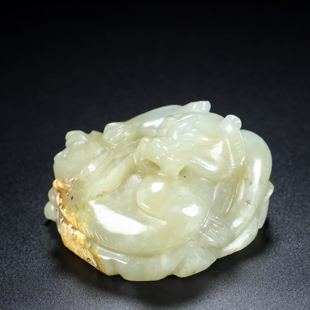An Exquisite White Jade Dragon Pattern Paper Weight - 3