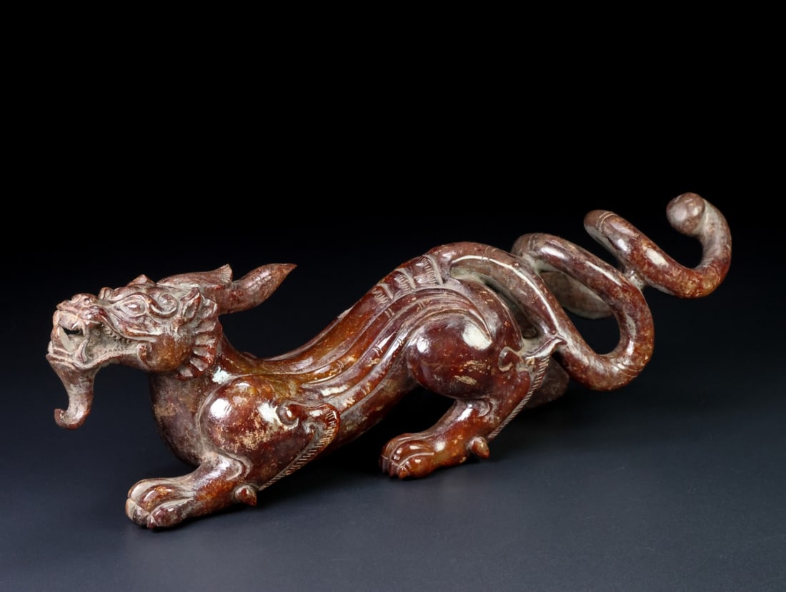 An Exquisite White Jade Dragon Ornament - 2