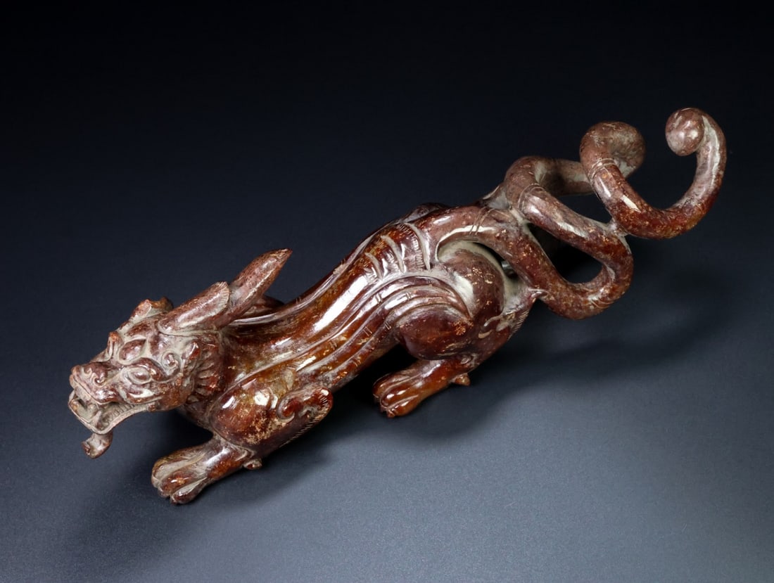 An Exquisite White Jade Dragon Ornament - 9