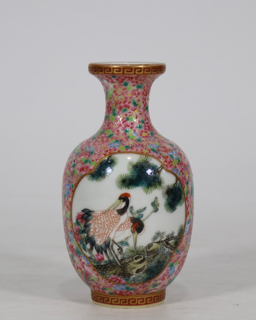 An Exquisite Enamel Flower and Bird Pattern Vase: An Exquisite Enamel Flower and Bird Pattern Vase Qing Dynasty, China Qianlong Four-character Mark Size:12.2cmx6.5cm (The Dimensions Of All Batches Are Manually Measured.If You Need More Detailed