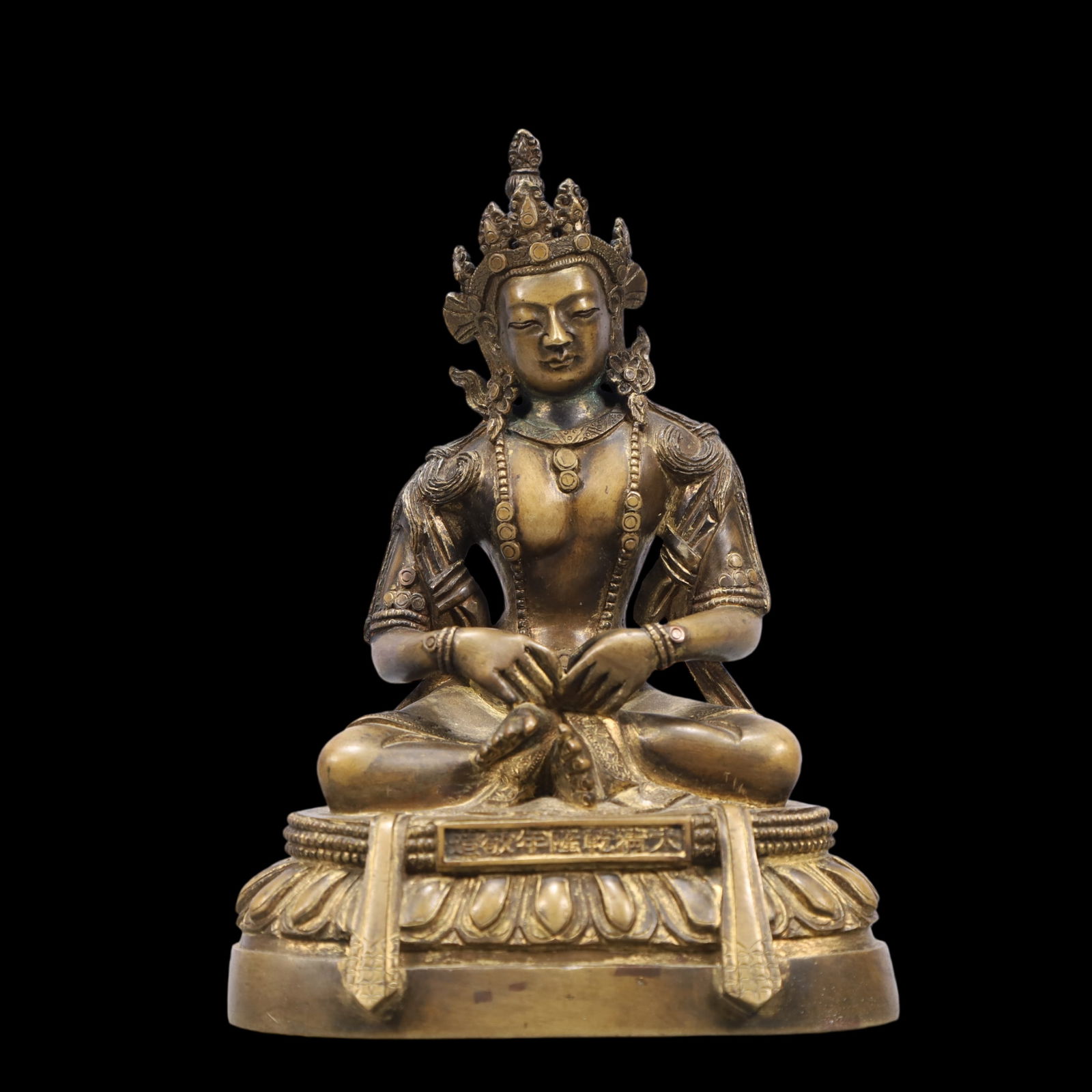 A Exquisite Coppery Statue of Avalokitesvara: A Exquisite Coppery Statue of Avalokitesvara Ming Dynasty, China Size:12cmx8.5cmx16cm Weight:1500g (The Dimensions Of All Batches Are Manually Measured.If You Need More Detailed Information, Please