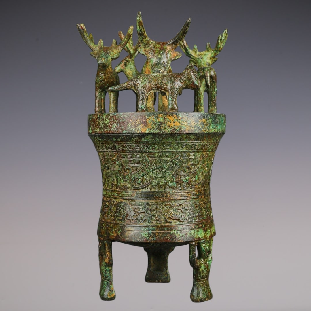 An Exquisite Bronze Phoenix Pattern With Inscription Censer: An Exquisite Bronze Phoenix Pattern With Inscription Censer W.Zhou , China Size:16cmx32cm Weight:3200g (The Dimensions Of All Batches Are Manually Measured.If You Need More Detailed Information, Pleas
