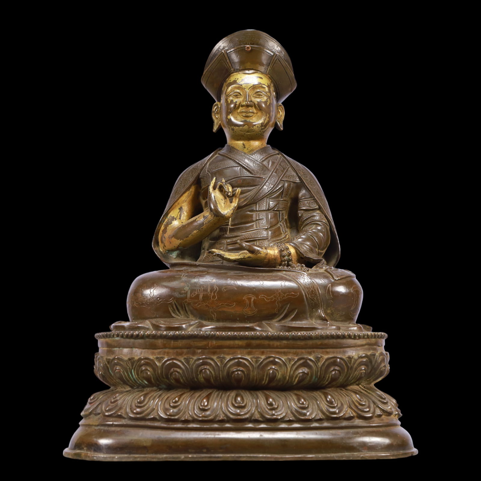 A Exquisite Coppery Statue of Guru: A Exquisite Coppery Statue of Guru Ming Dynasty, China Size:25cmx16cmx36cm Weight:6350g (The Dimensions Of All Batches Are Manually Measured.If You Need More Detailed Information, Please Contact