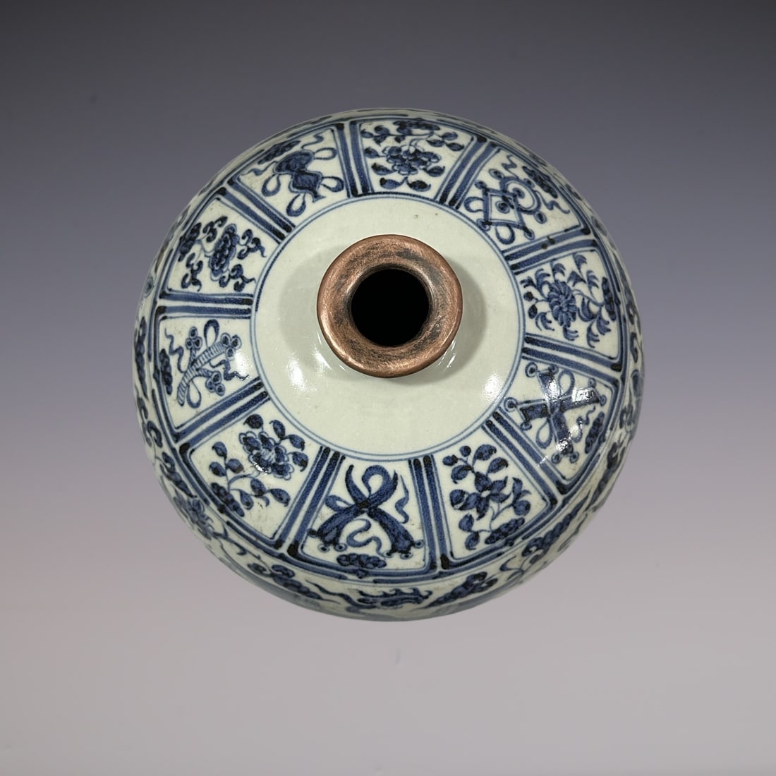 An Exquisite Blue and White Lotus Pattern Phoenix Pattern Vase - 7