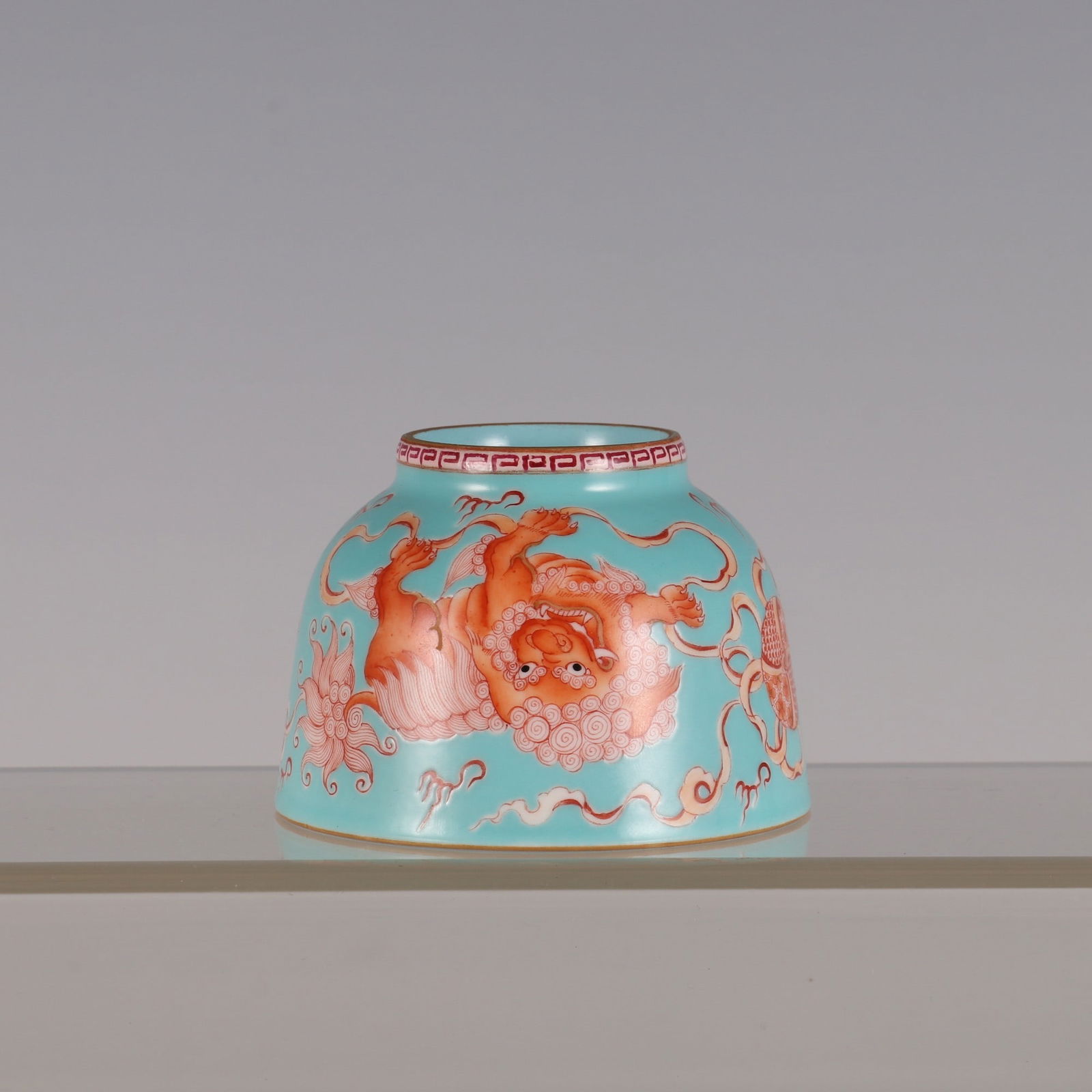 An Exquisite Iron-Red Green Ground Lion Pattern Cup - 6