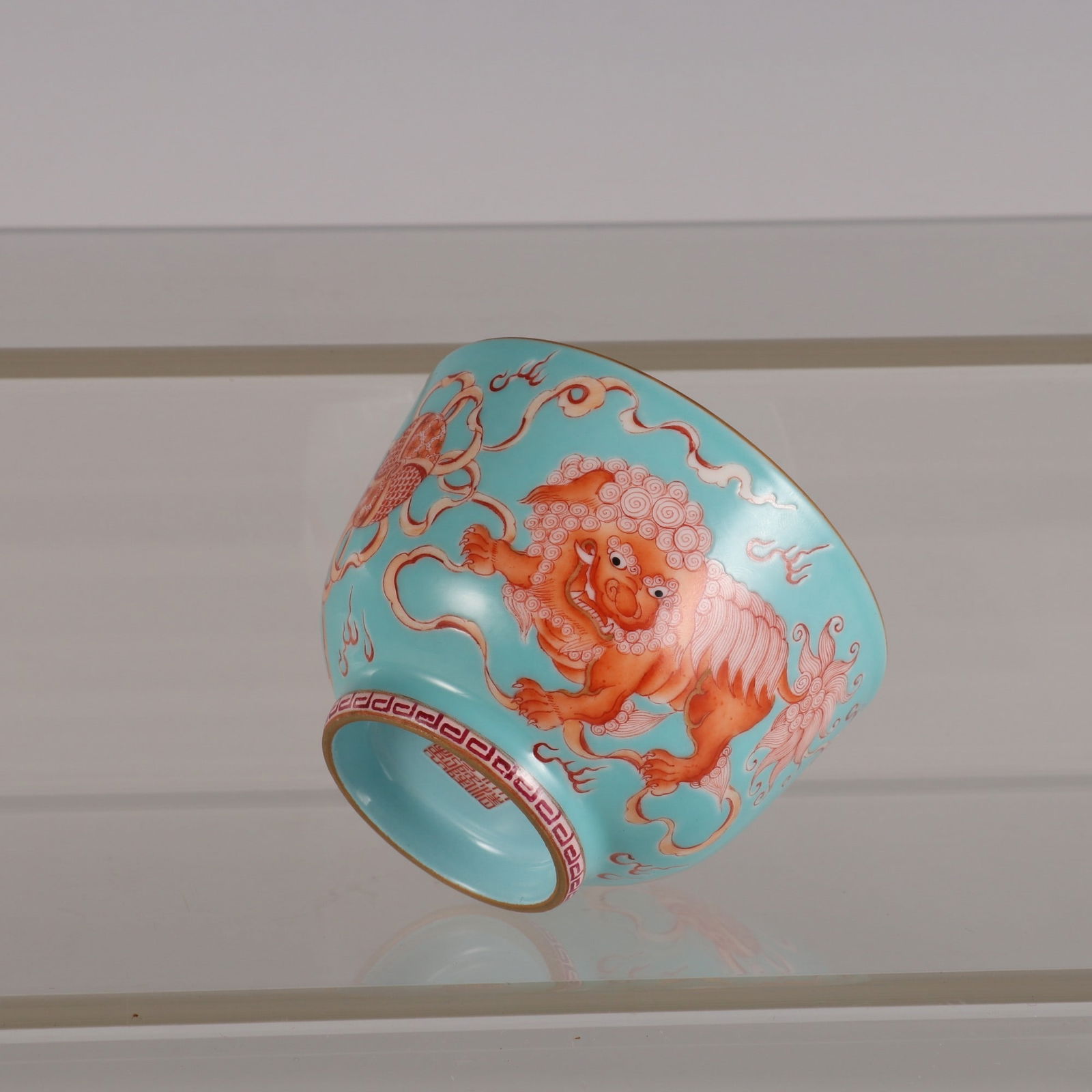 An Exquisite Iron-Red Green Ground Lion Pattern Cup - 8