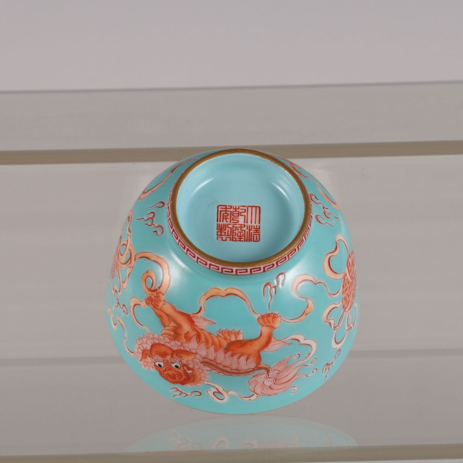 An Exquisite Iron-Red Green Ground Lion Pattern Cup - 9