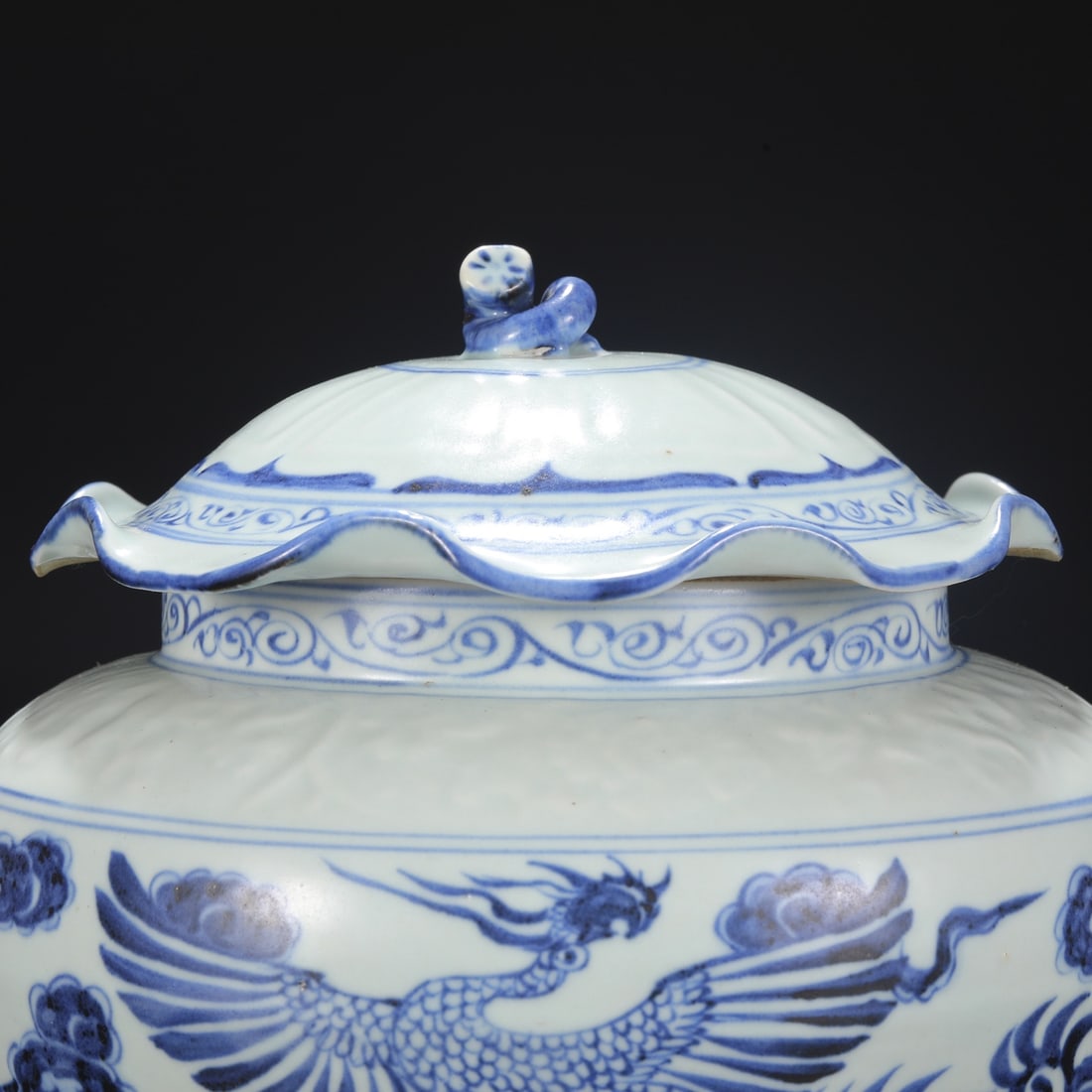 An Exquisite Blue and White Phoenix Pattern Jar - 3