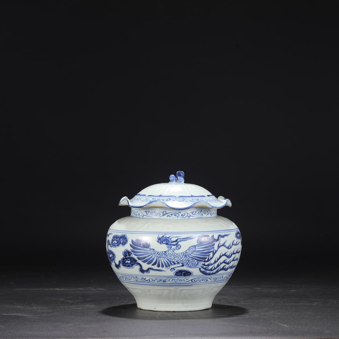 An Exquisite Blue and White Phoenix Pattern Jar - 7