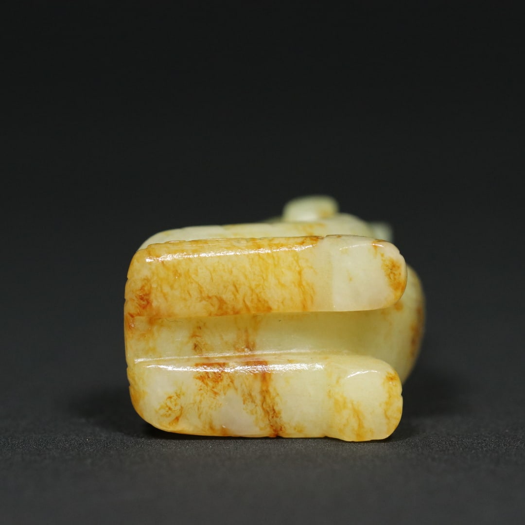 An Exquisite White Jade Figure Pendant - 9