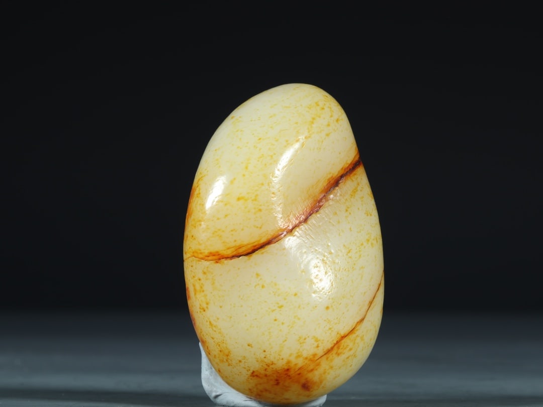 An Exquisite White Jade Ornament - 2