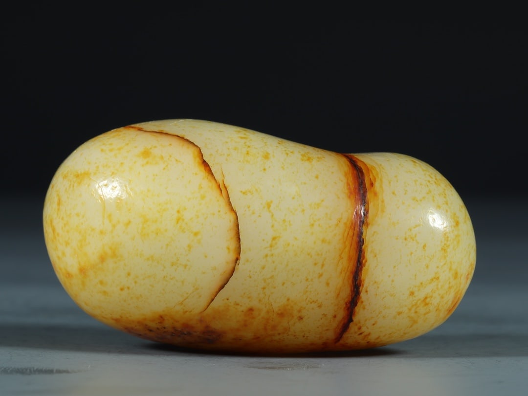 An Exquisite White Jade Ornament - 5