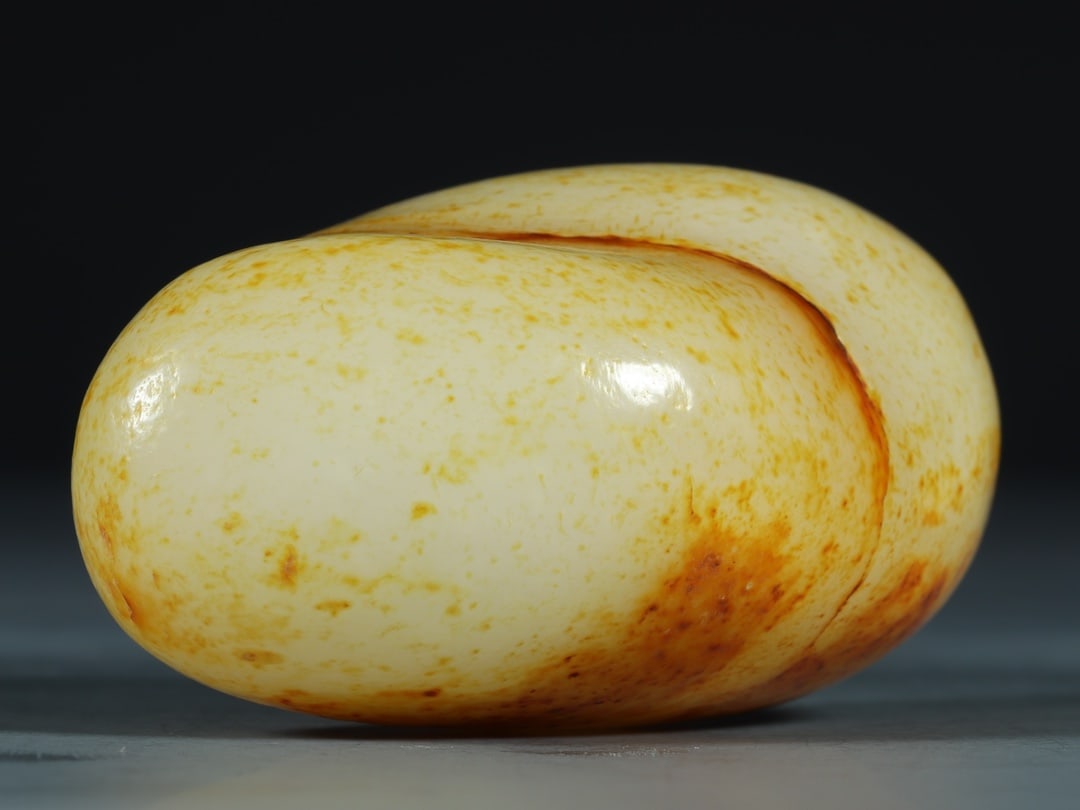 An Exquisite White Jade Ornament - 6