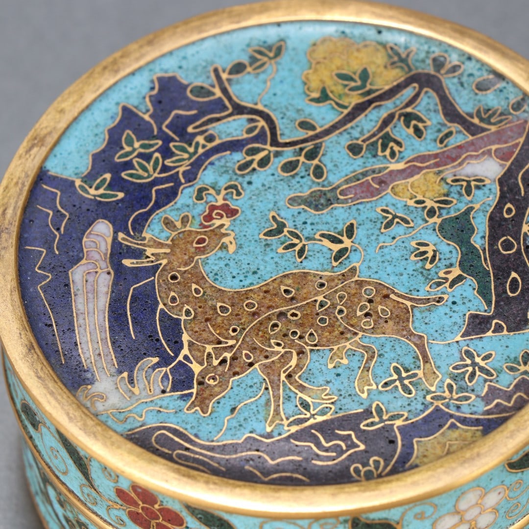 An Exquisite Cloisonne Lotus Pattern Deer Pattern Box - 2