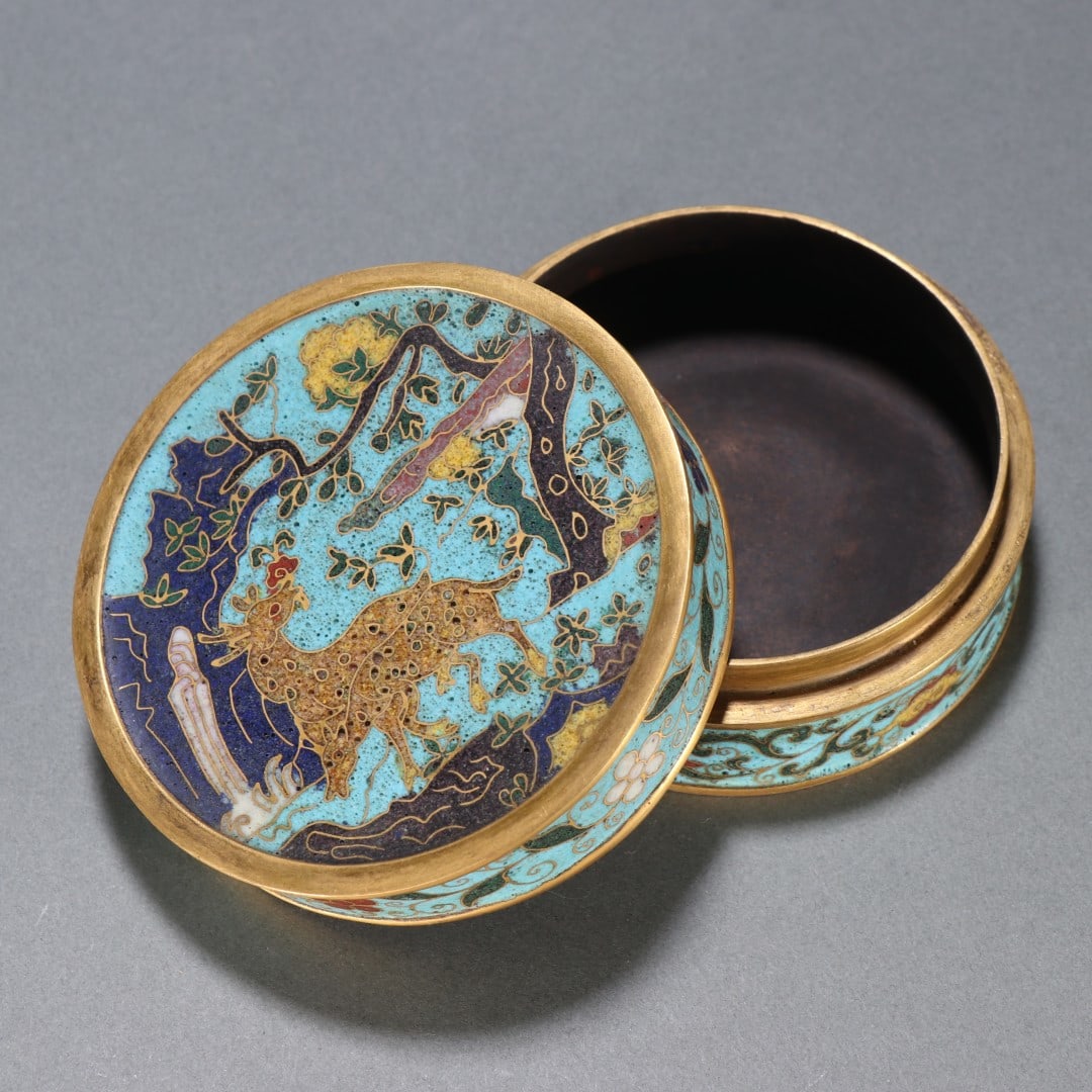 An Exquisite Cloisonne Lotus Pattern Deer Pattern Box - 3
