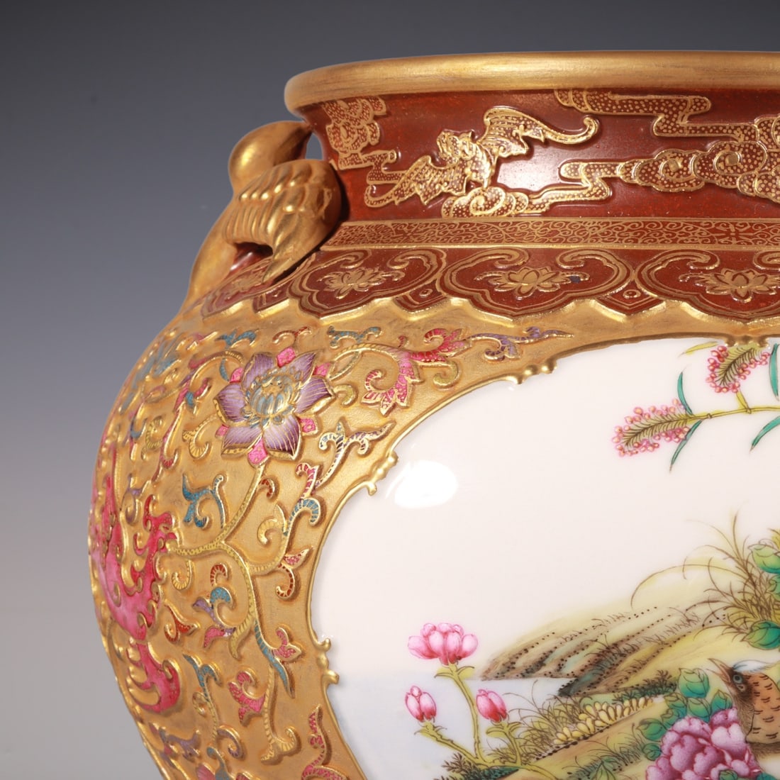 An Exquisite Enamel Lotus Pattern Flower and Bird Pattern Double-Ears Vat - 2