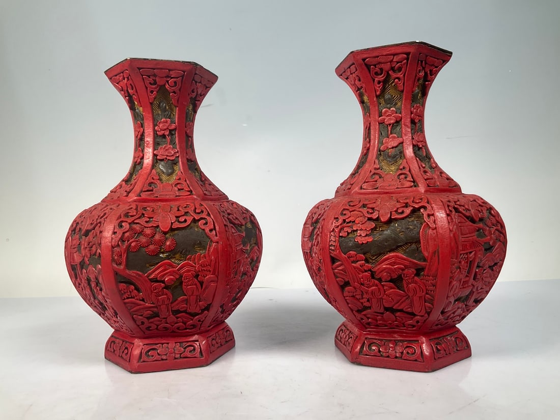 A Pair of Exquisite Iron Carved Red Lacquer Landscape and Figure Pattern Vase: A Pair of Exquisite Iron Carved Red Lacquer Landscape and Figure Pattern Vase the Republic of China Size:18cm (The Dimensions Of All Batches Are Manually Measured.If You Need More Detailed