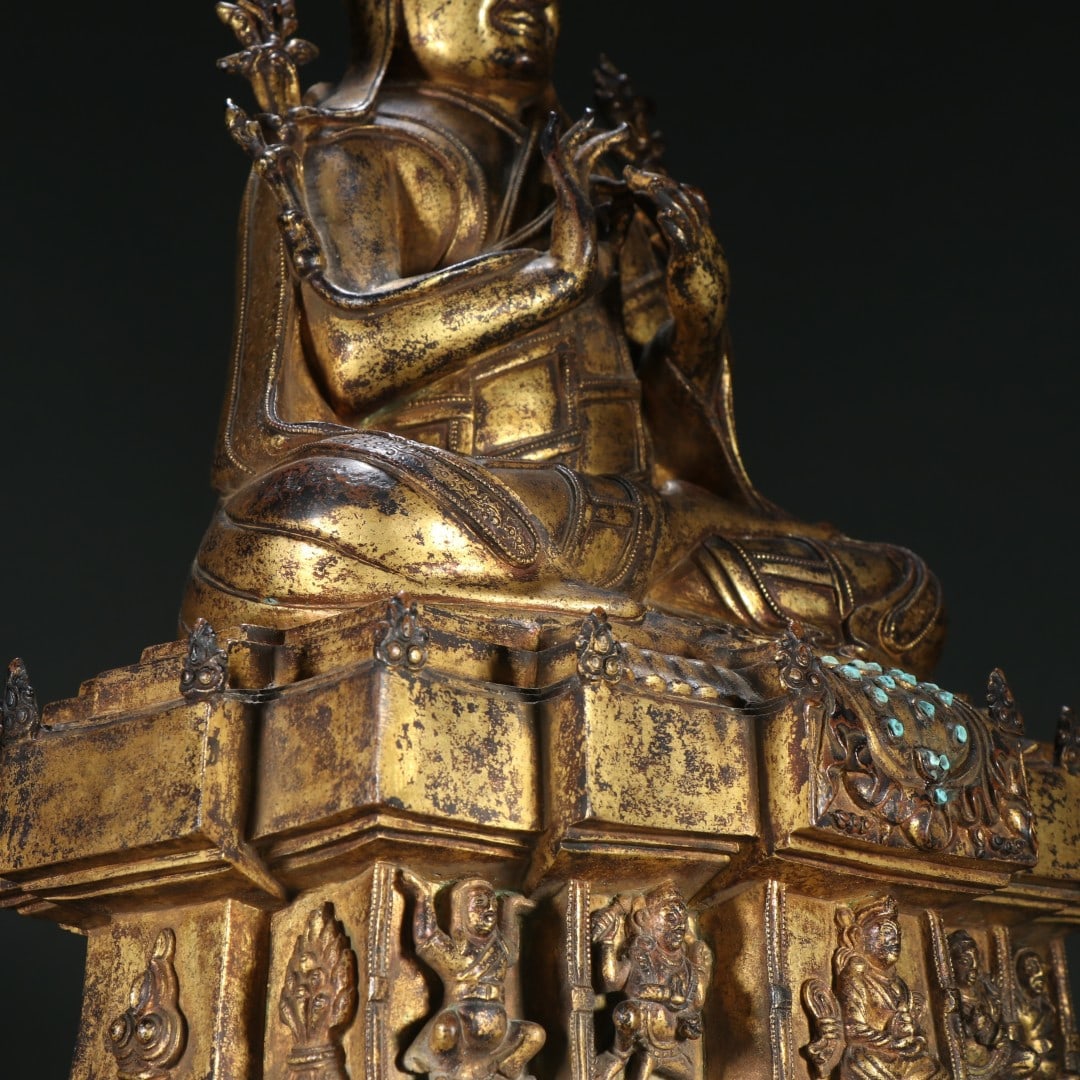 An Exquisite Bronze Gilt Buddha Statue - 8