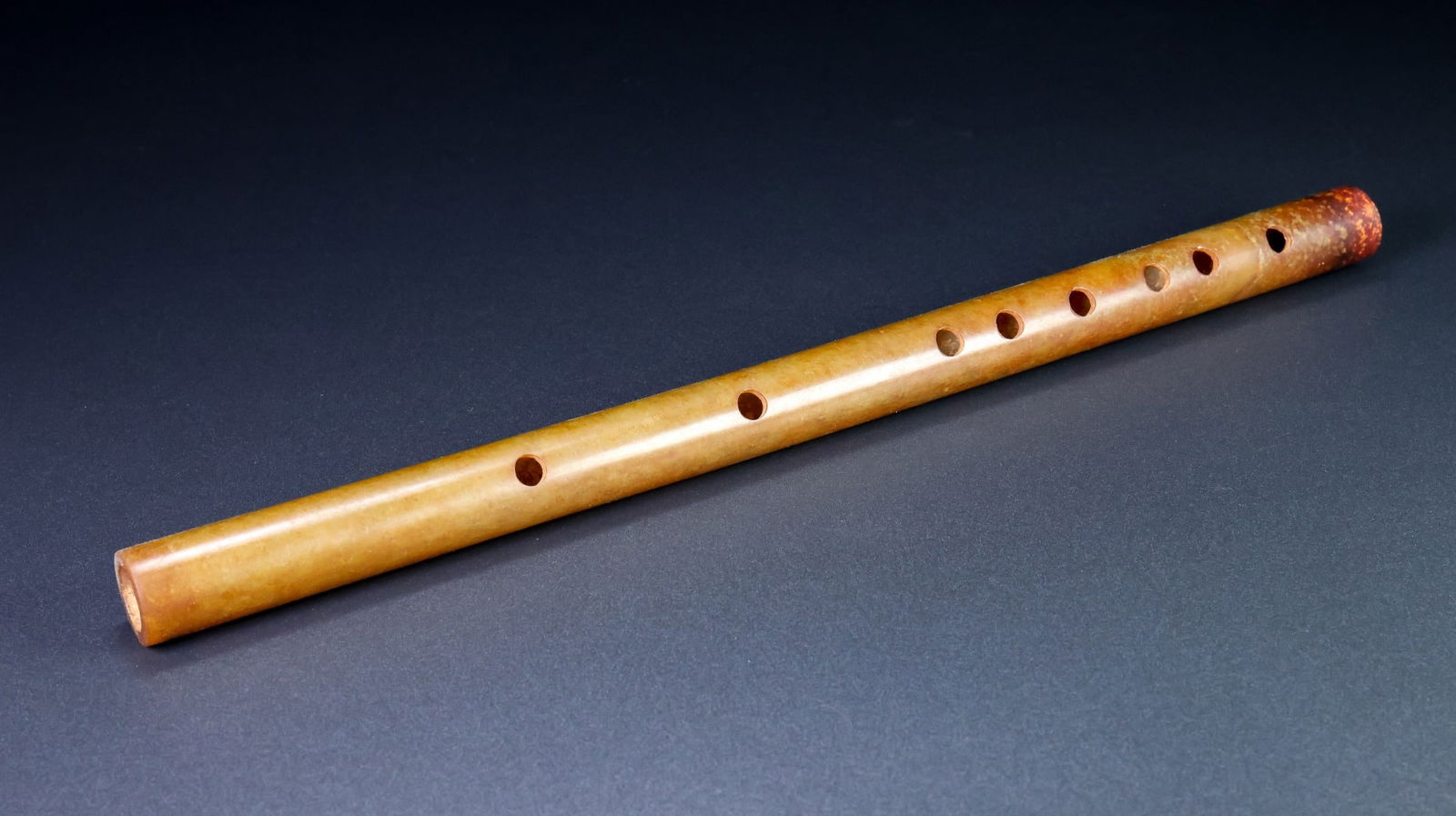 An Exquisite White Jade Flute - 4