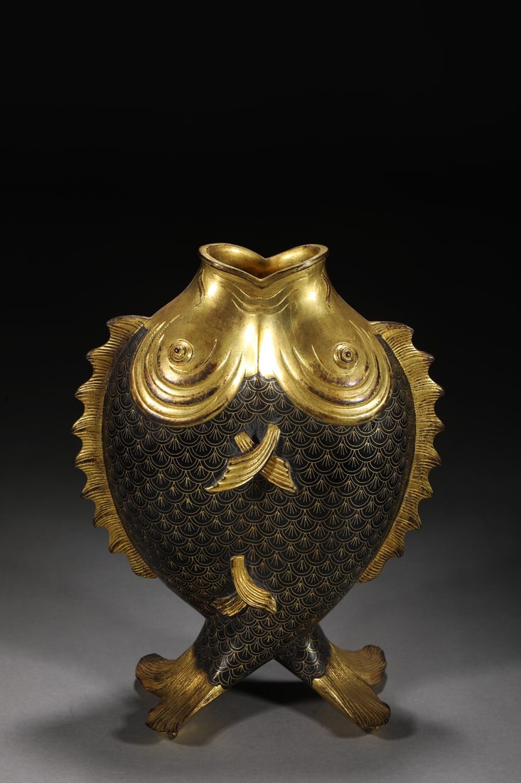 An Exquisite Cloisonne Fish-Shaped Vase - 2