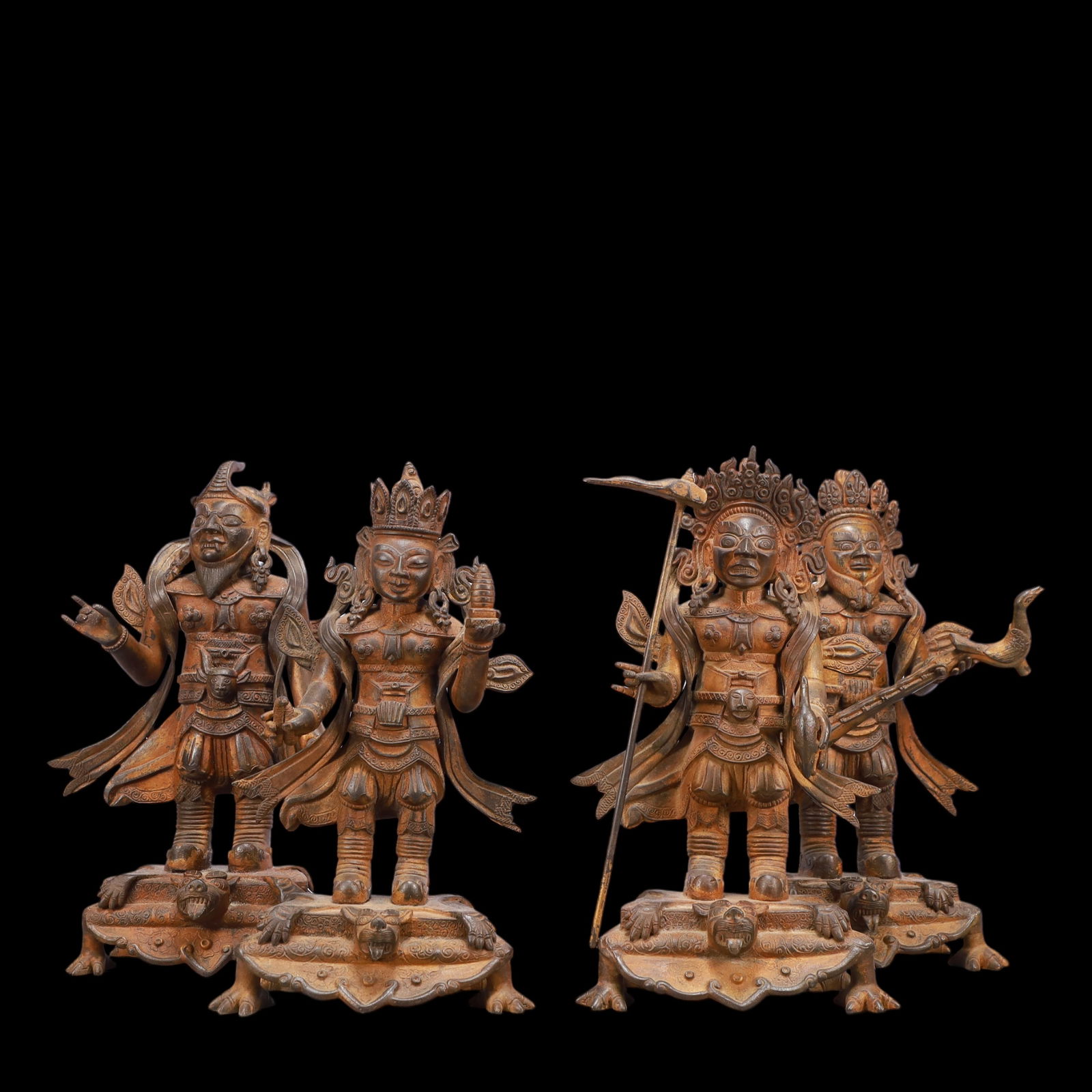 A Exquisite Iron Statue of Heavenly King: A Exquisite Iron Statue of Heavenly King Ming Dynasty, China Size:18cmx12cmx34cm Weight:27400g (The Dimensions Of All Batches Are Manually Measured.If You Need More Detailed Information, Please