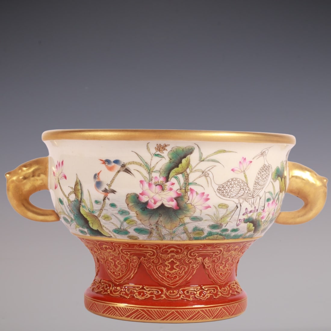 An Exquisite Enamel Iron-Red Painted Gold Flower and Bird Pattern with poem Double-Ears Censer: An Exquisite Enamel Iron-Red Painted Gold Flower and Bird Pattern with poem Double-Ears Censer Qing Dynasty, China Qianlong Six-character Mark Size:11cmx15.5cm (The Dimensions Of All Batches Are