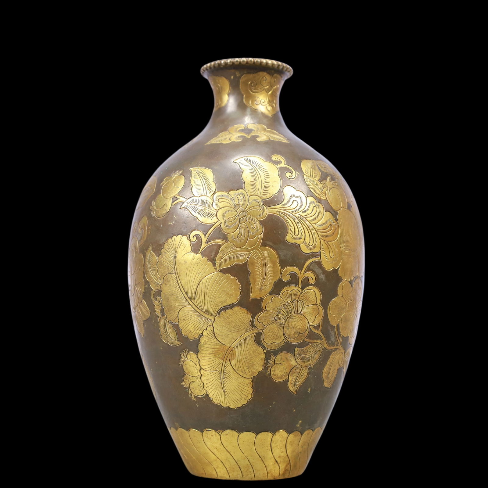 A Exquisite Gilt Bronze Flower and Fruit Pattern Vase - 3