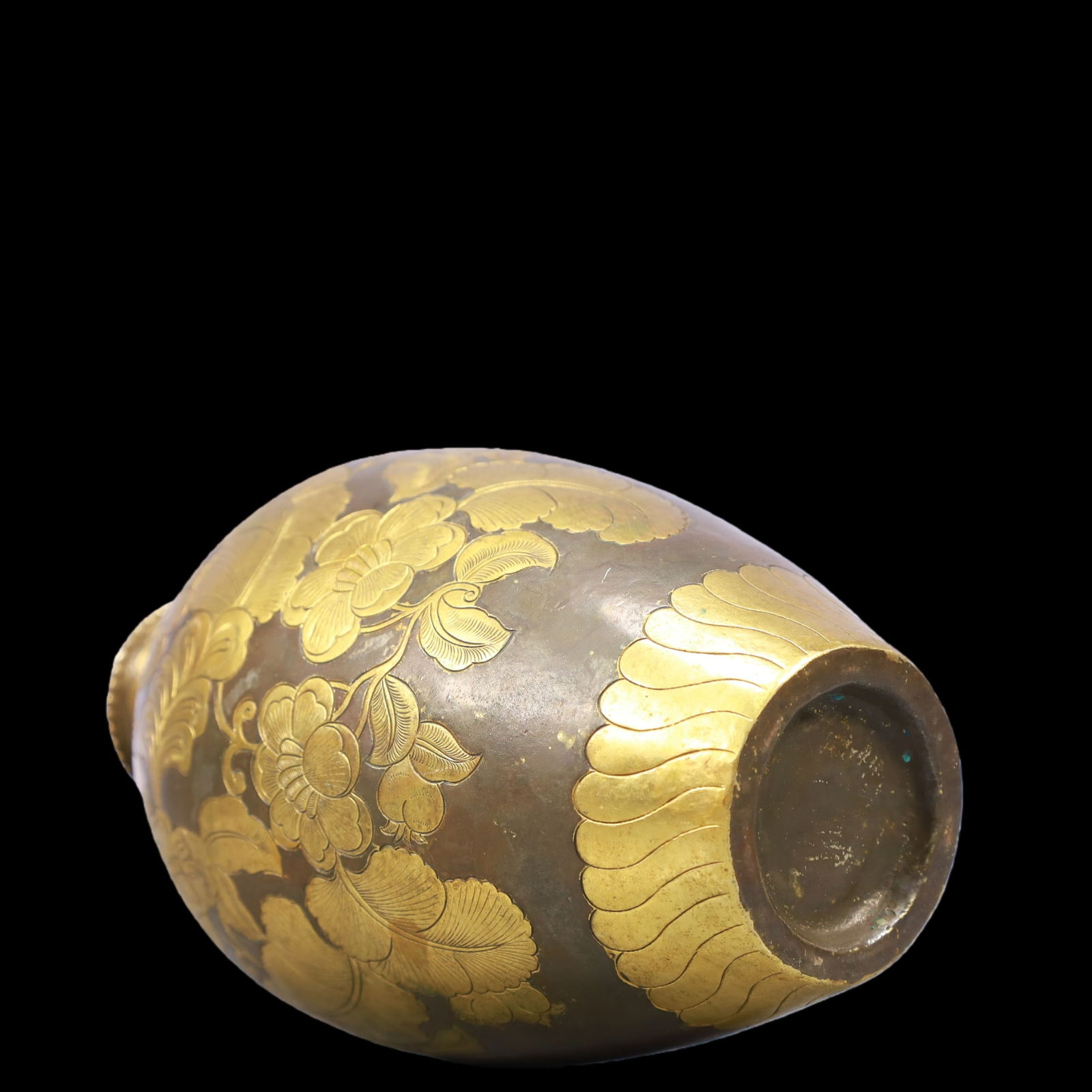 A Exquisite Gilt Bronze Flower and Fruit Pattern Vase - 7