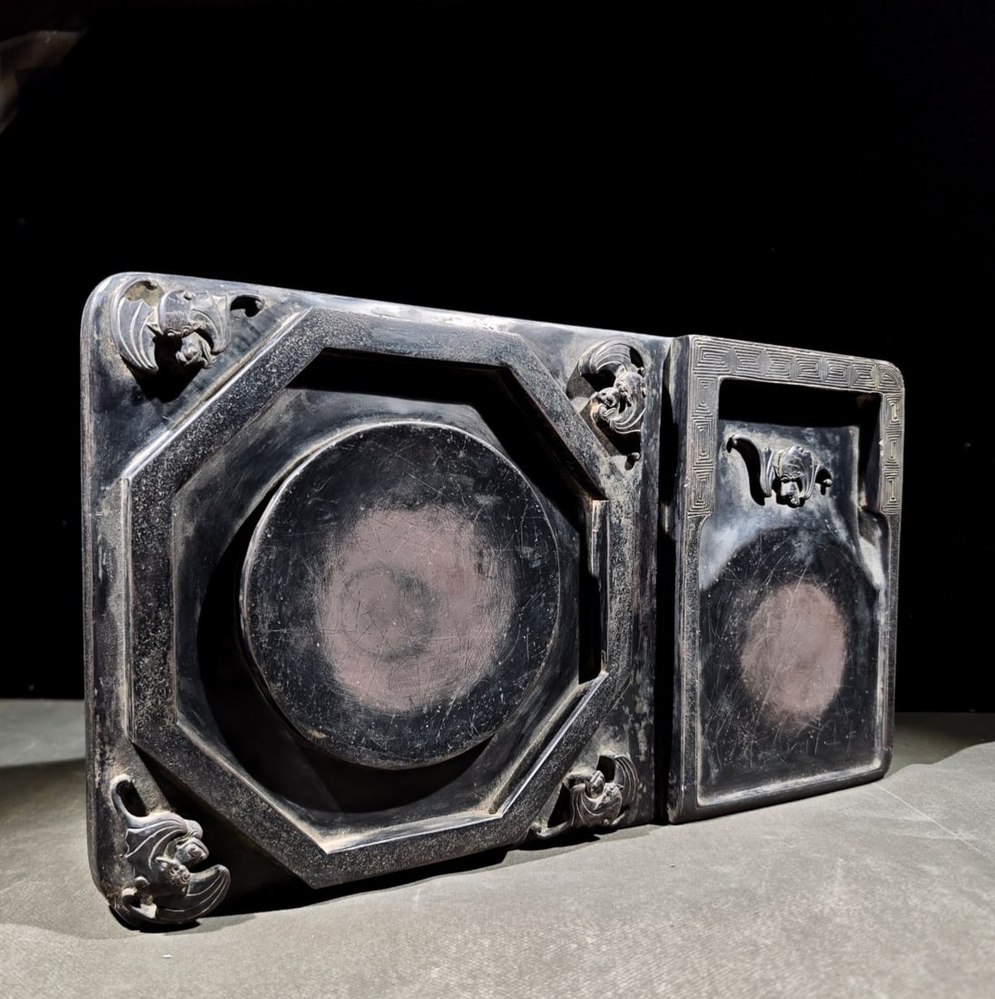 An Exquisite Bats Pattern Inkstone: An Exquisite Bats Pattern Inkstone Jiao xun Size:40cmx22.2cmx3.6cm (The Dimensions Of All Batches Are Manually Measured.If You Need More Detailed Information, Please Contact Our Customer Service Befor