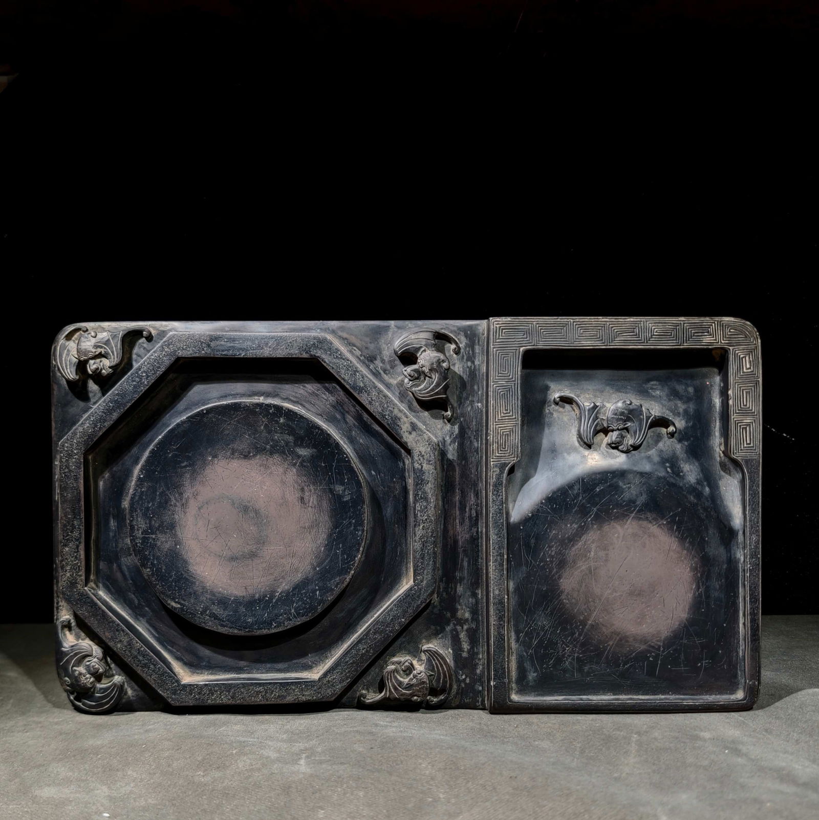 An Exquisite Bats Pattern Inkstone - 2