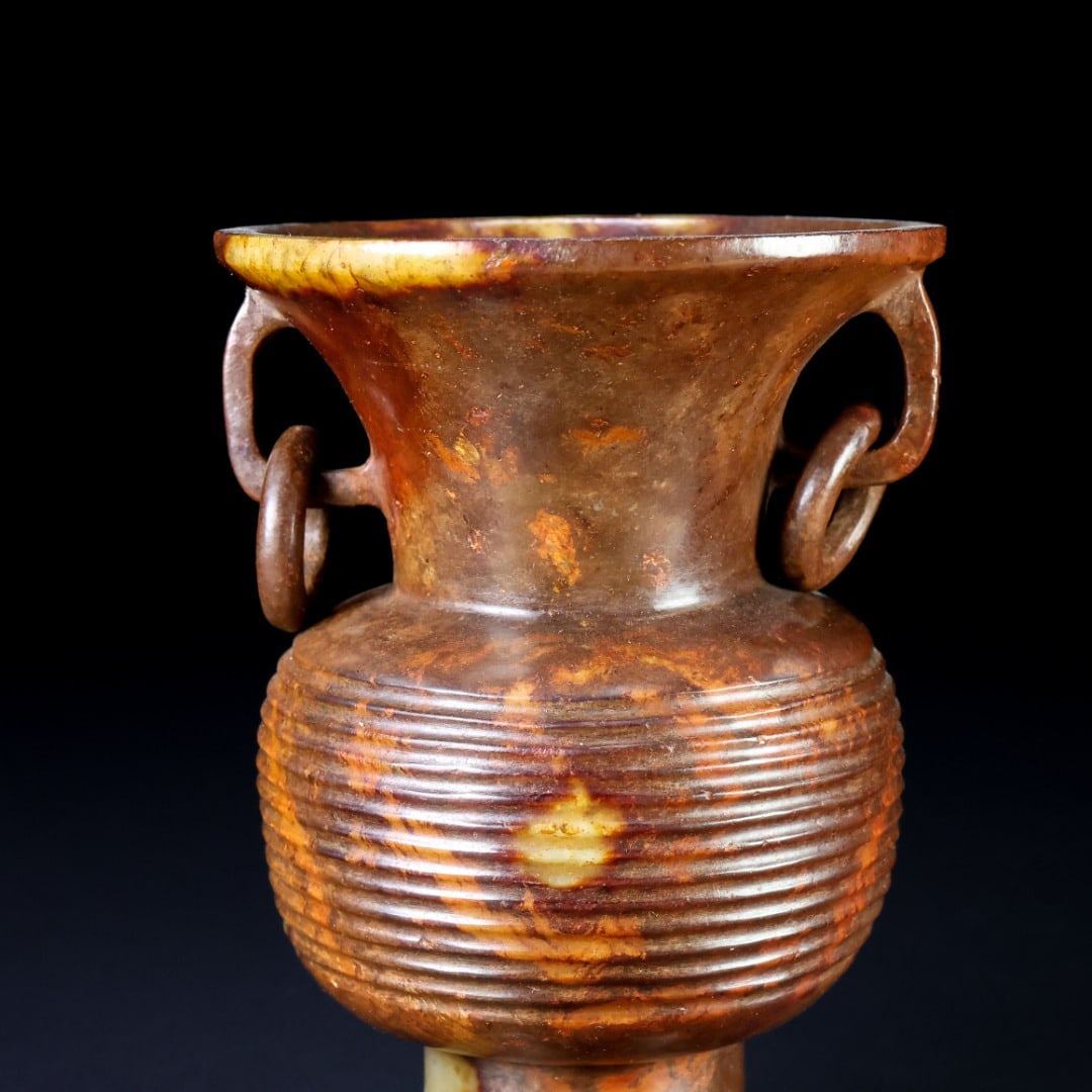 An Exquisite White Jade Double-Ears Vase - 2