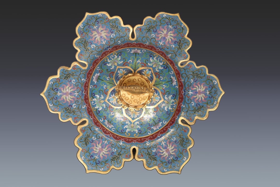 An Exquisite Cloisonne Lotus Pattern Palace Lantern - 4