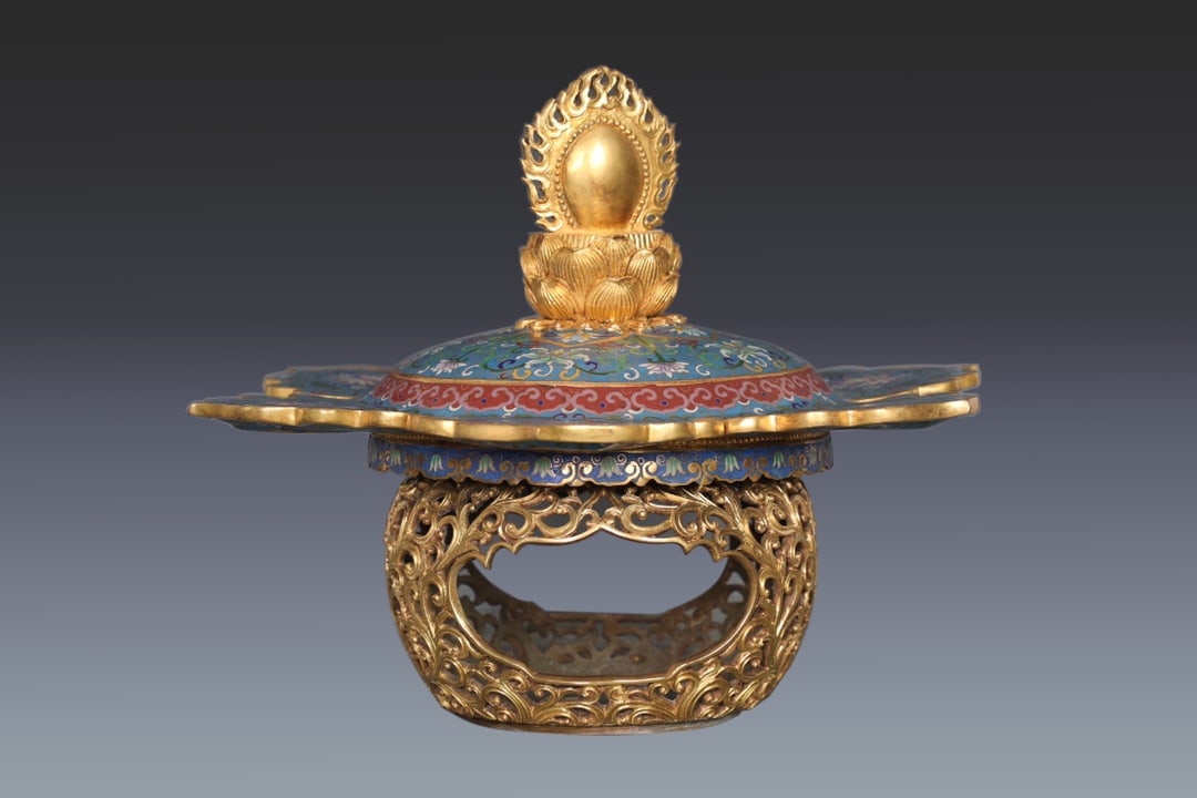 An Exquisite Cloisonne Lotus Pattern Palace Lantern - 5