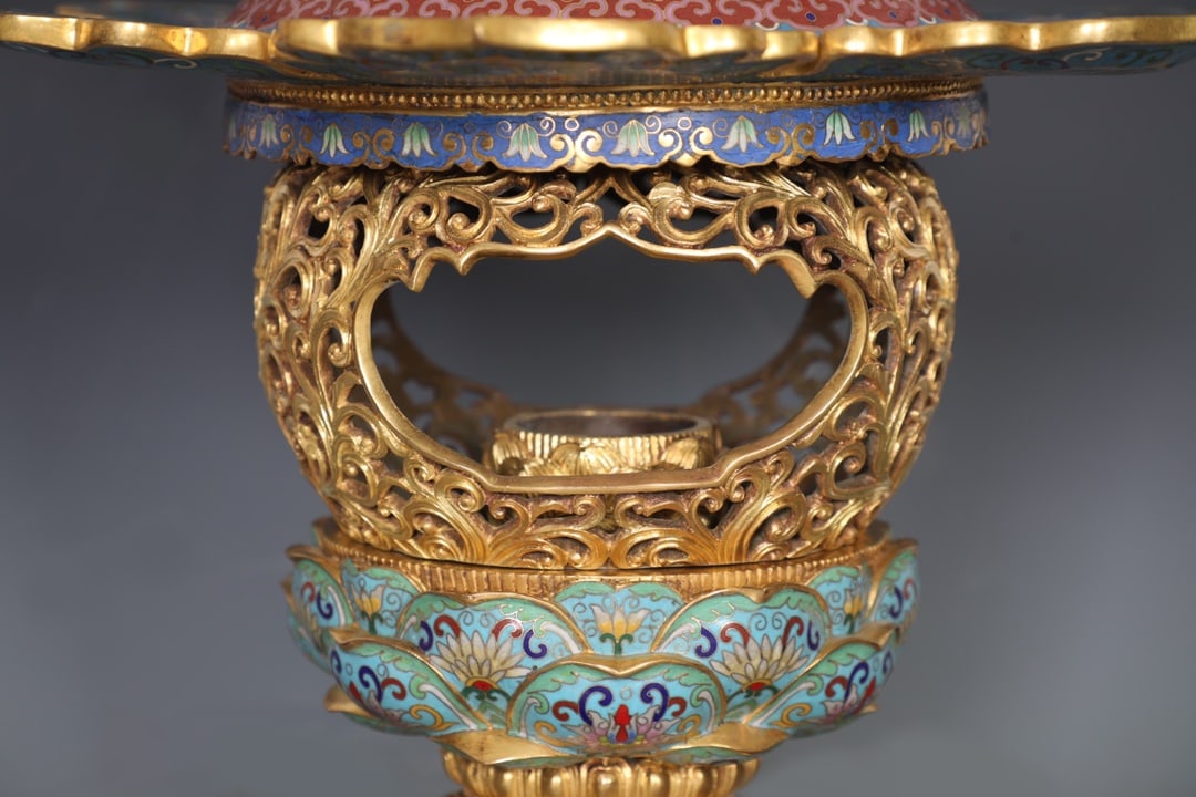 An Exquisite Cloisonne Lotus Pattern Palace Lantern - 6