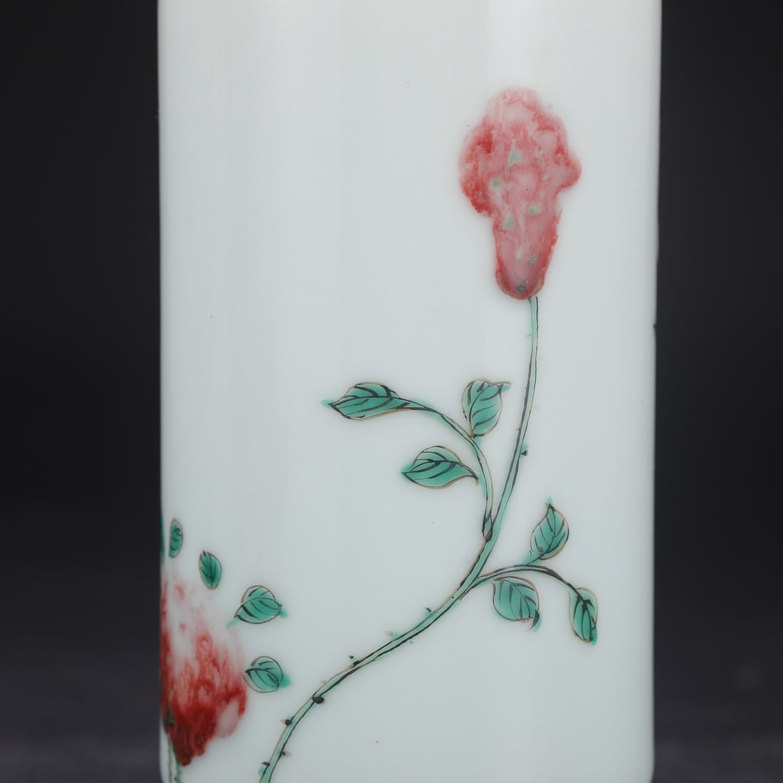 An Exquisite Doucai Flower Pattern Vase - 7
