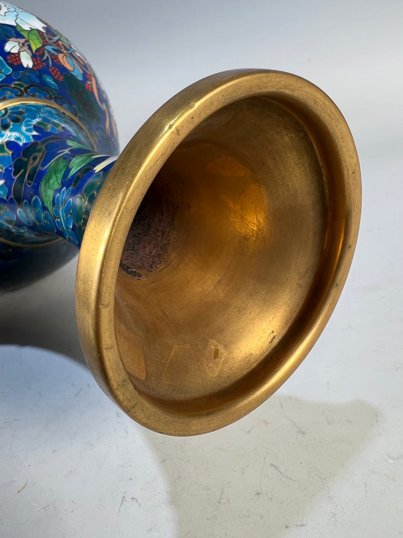 An Exquisite Cloisonne Flower Pattern Vase - 8