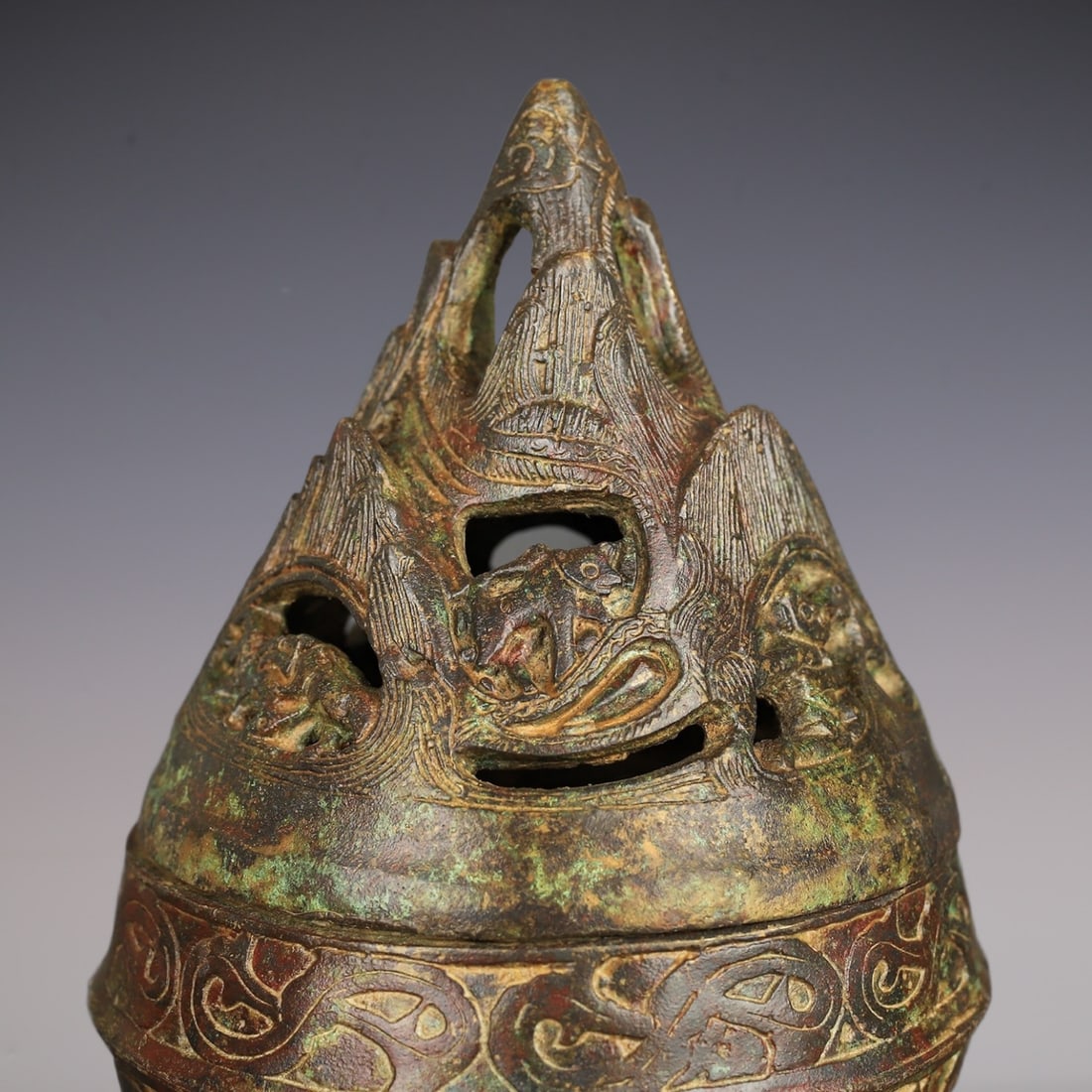 An Exquisite Bronze Censer - 2