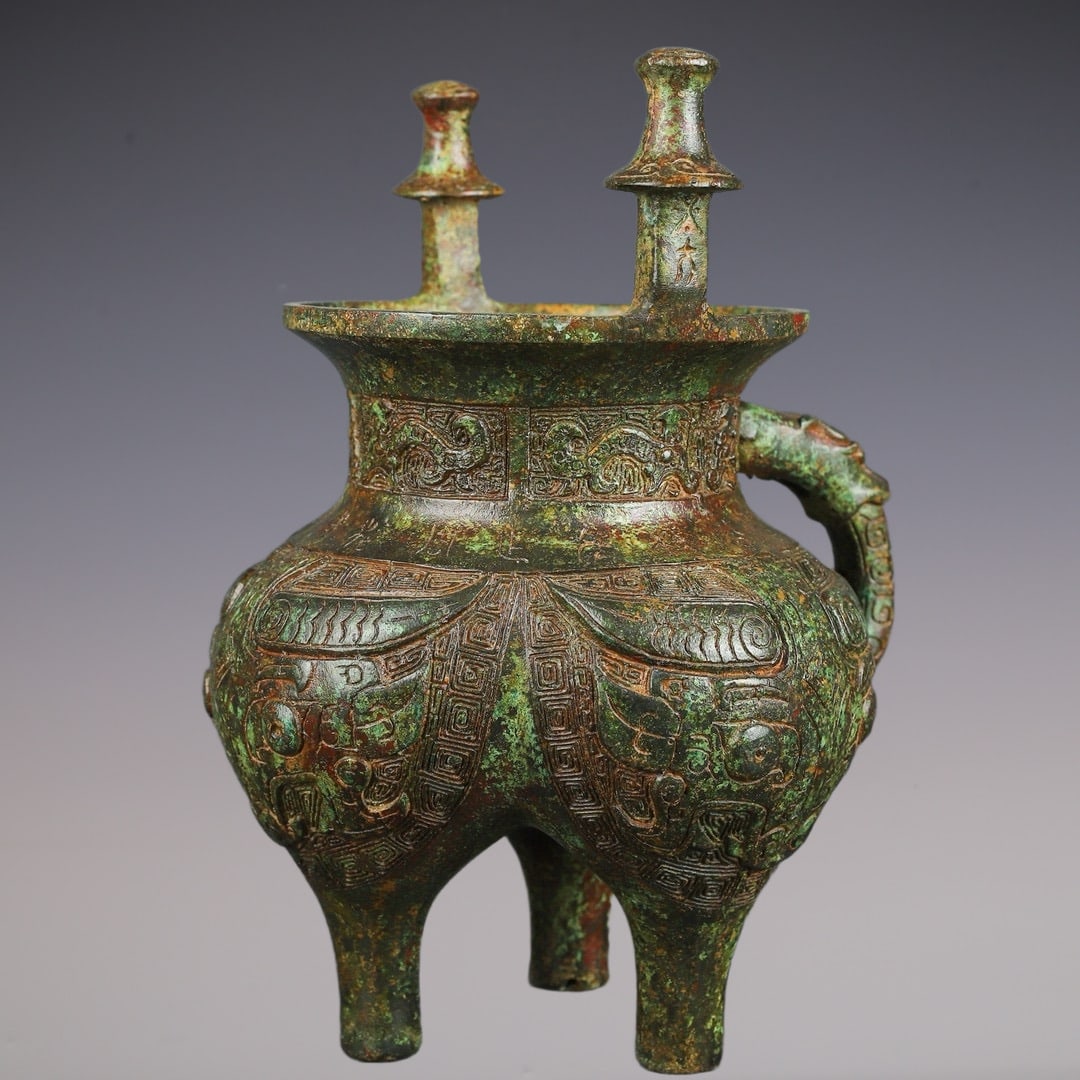 An Exquisite Bronze Beast-Face Pattern Ewer - 6