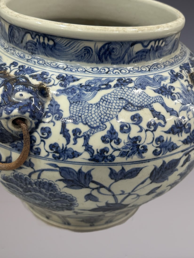 An Exquisite Blue and White Lotus Pattern Kylin Pattern Jar - 4