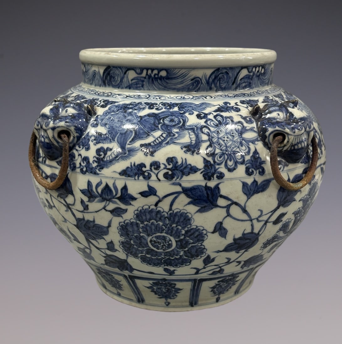 An Exquisite Blue and White Lotus Pattern Kylin Pattern Jar - 6