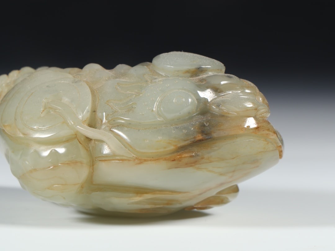 An Exquisite White Jade Water Pot - 6