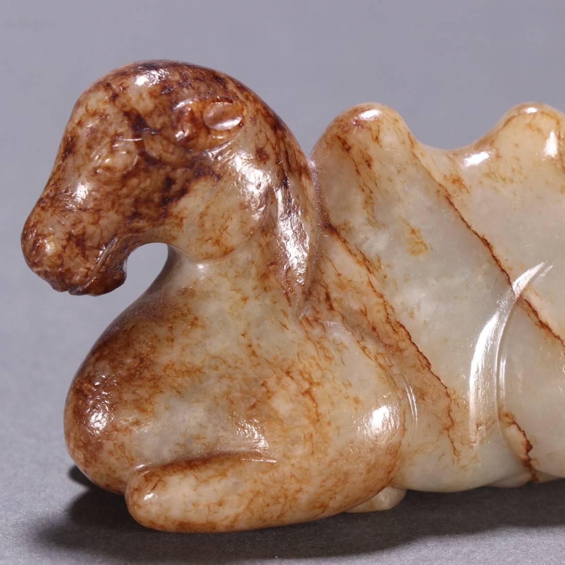 An Exquisite White Jade Camel Ornament - 2